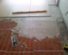 Amorfiniu plienu siltos grindys